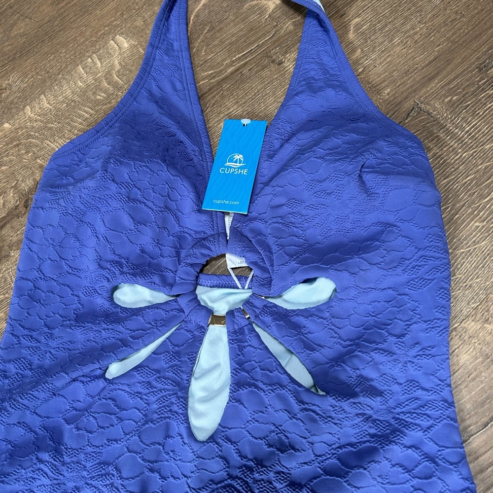 NWT Cupshe One Piece Swimsuit (M) - Picture 2 of 4
